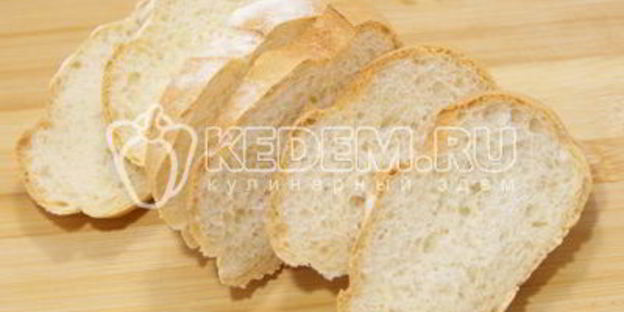 тосты с томатным соусом и сыром