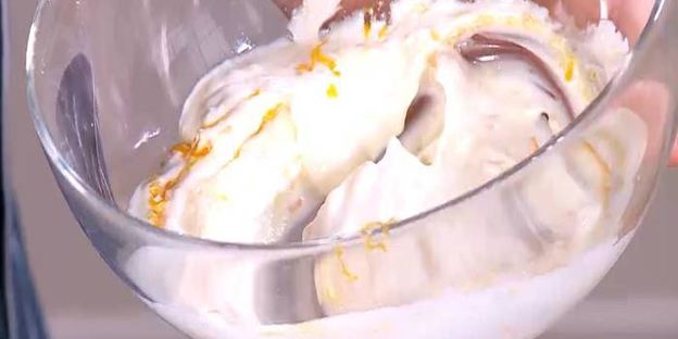 тосты со свеклой, фисташками и йогуртовой заправкой