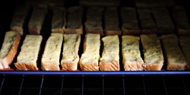 тосты в духовке