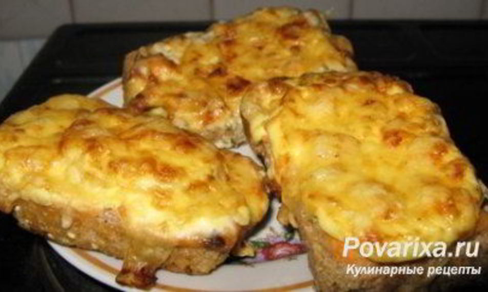 Рецепт запеченного тоста с фаршем, помидорами, сыром