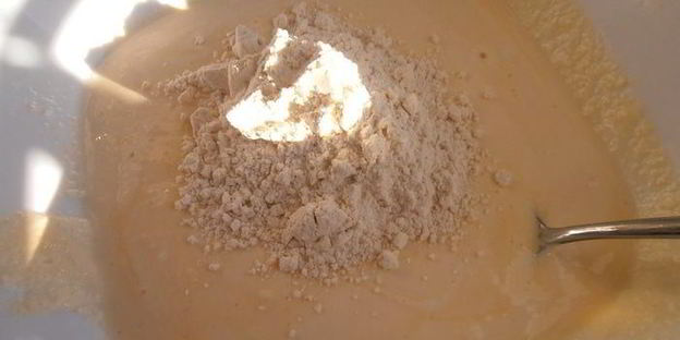 глазунья в съедобной сковородке