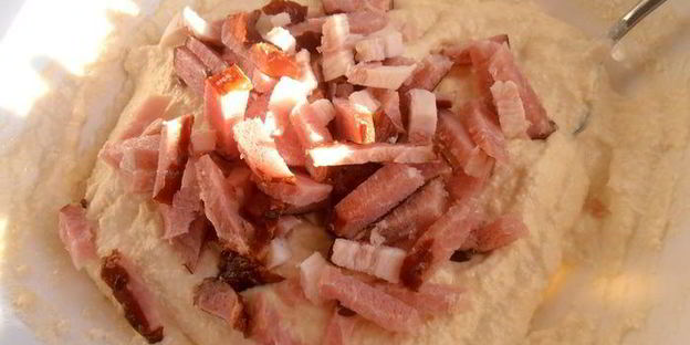 глазунья в съедобной сковородке