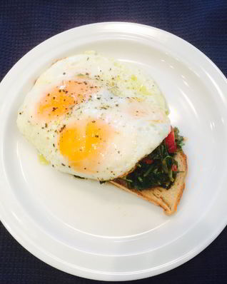 Утренняя яичница с черемшой