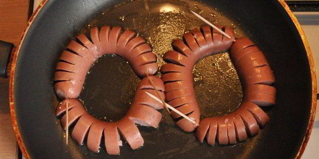 весенняя яичница с сосисками