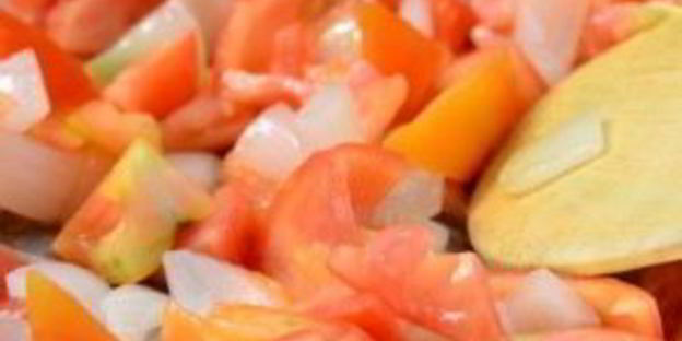 яичница-болтунья с помидорами