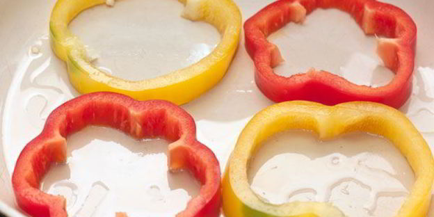 яичница глазунья в перце