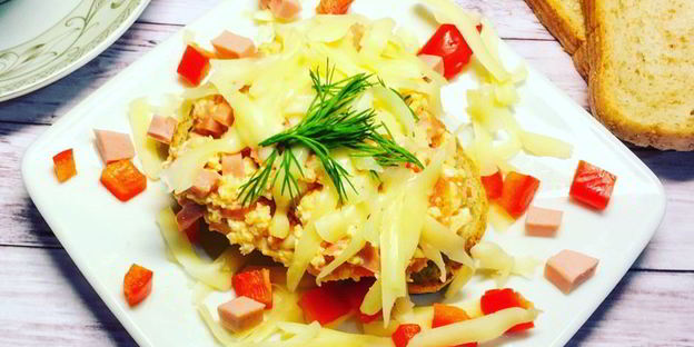 яичница на хлебе