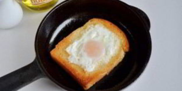 яичница по-французски