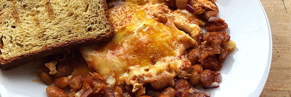 Яичница с фасолью