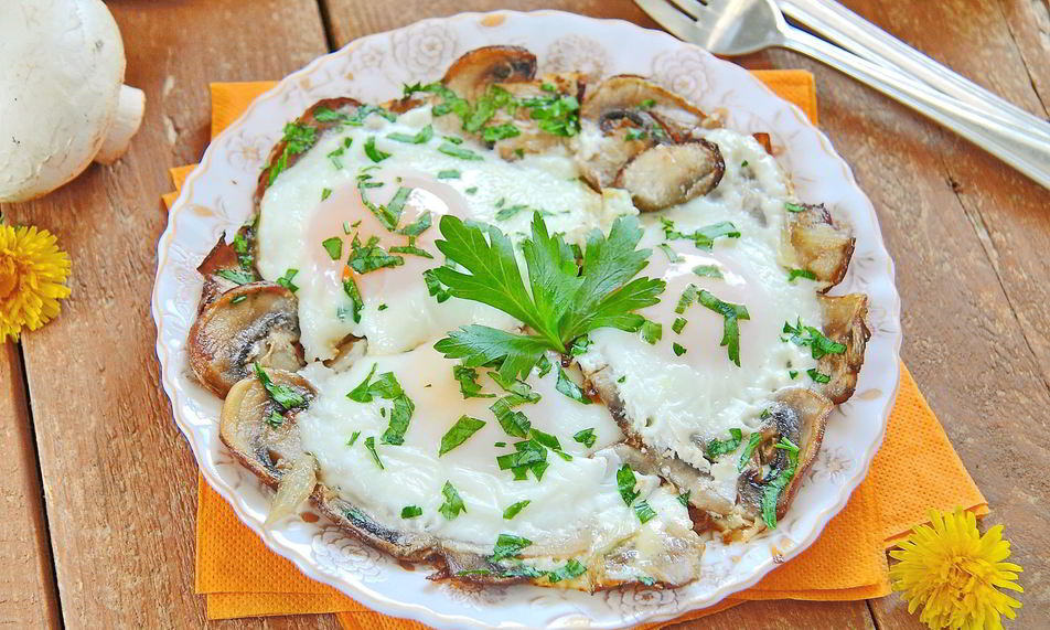 Рецепт яичницы с грибами