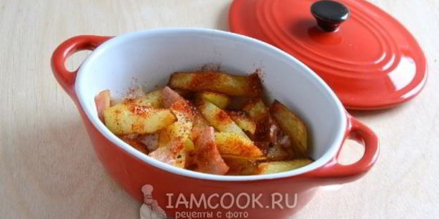 яичница с картофелем и беконом в духовке