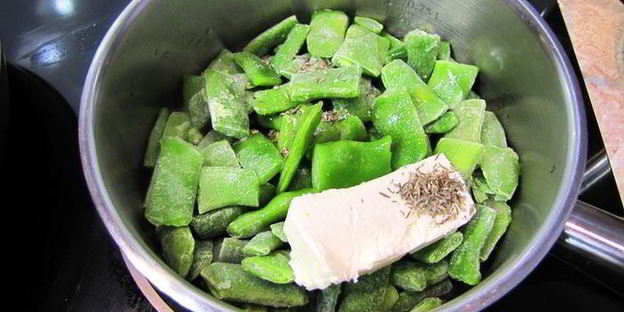 яичница с плоской стручковой фасолью