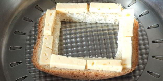 яичница в бутерброде