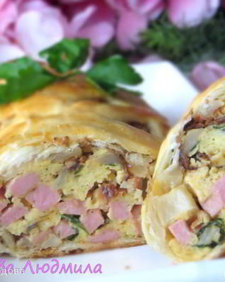 Яичница в слоеном тесте к завтраку