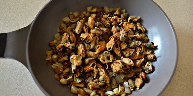 закуска из баклажанов с мидиями