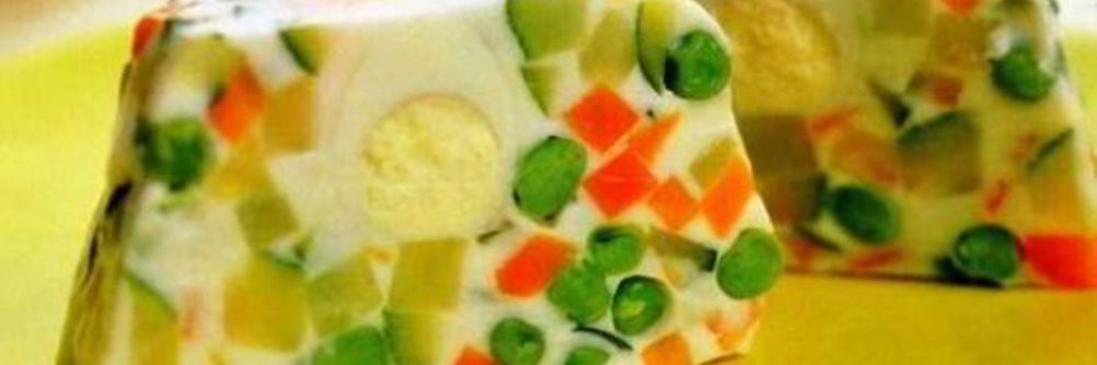 Закуска из овощей в желе из йогурта