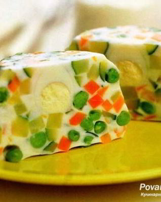 Закуска из овощей в желе из йогурта