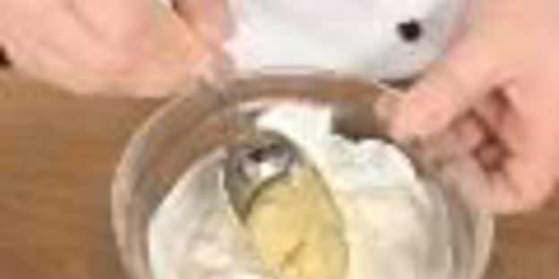 закуска из селедки с яблоками и сметаной