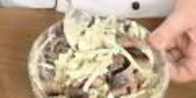 закуска из селедки с яблоками и сметаной