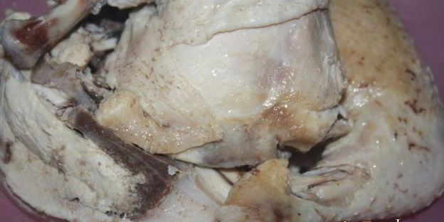 базовое заливное из курицы с сухой кавказской аджикой