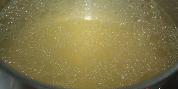 базовое заливное из курицы с сухой кавказской аджикой