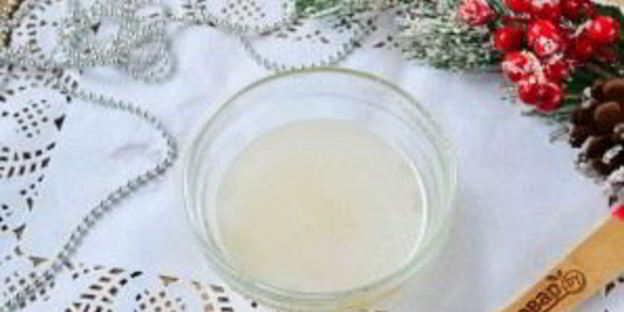 двухцветное заливное с ветчиной и маринованными огурцами