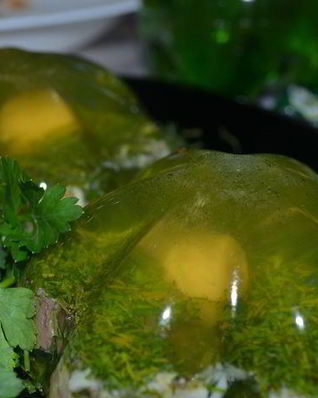 Мясное заливное Грибы во мху