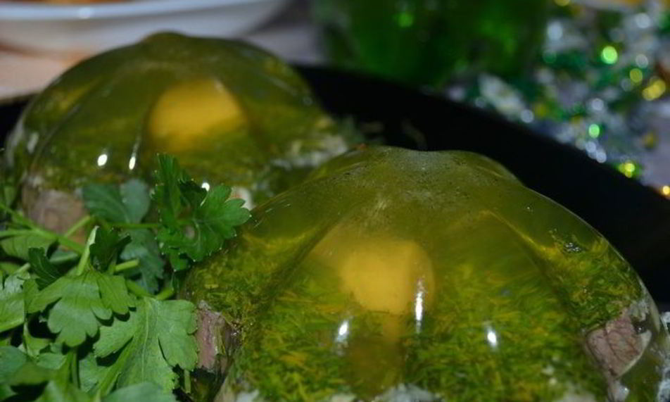 Рецепт мясного заливного грибы во мху