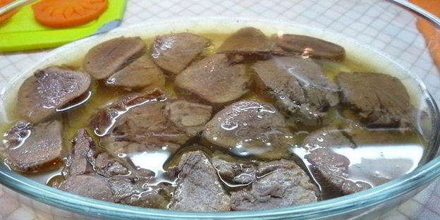 заливное из говяжьего и свиного языков