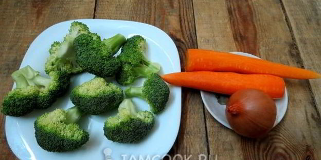 заливное из курицы с брокколи