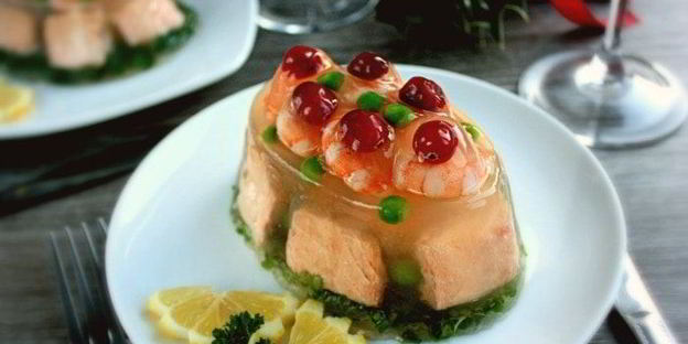 заливное из рыбы новогоднее