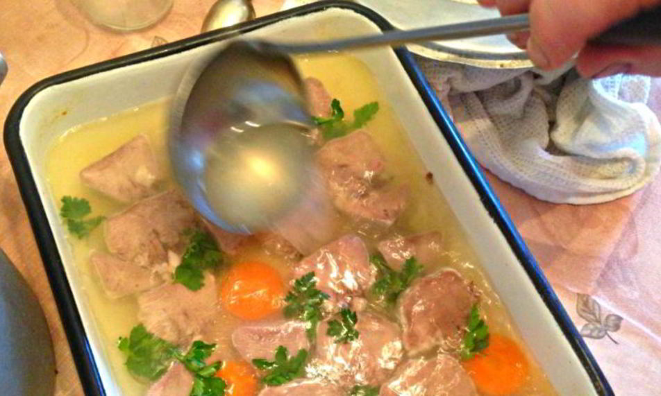 Рецепт заливного из языка