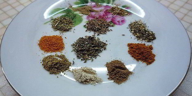 куриный жюльен с грибами и специями