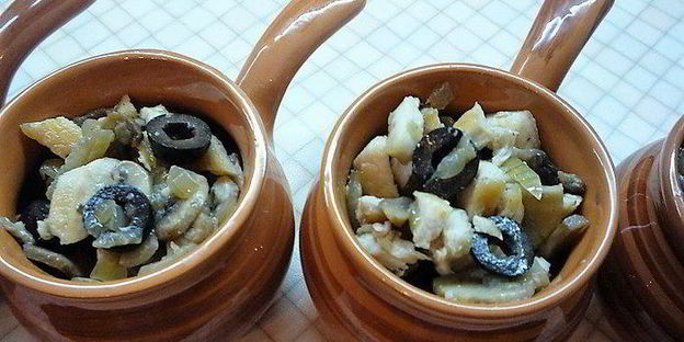 куриный жюльен с грибами и специями