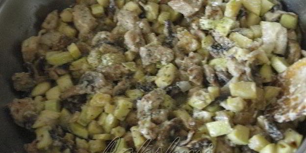 лодочки из кабачков с жульеном и курицей