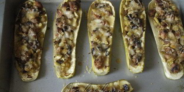 лодочки из кабачков с жульеном и курицей