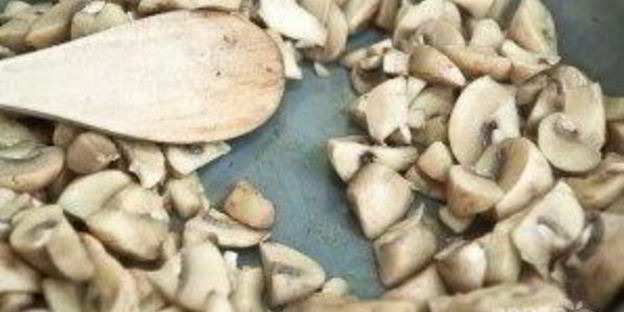 жульен из шампиньонов классический