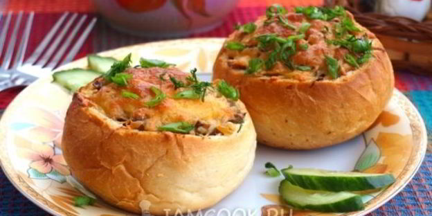 жульен из шампиньонов в булочке