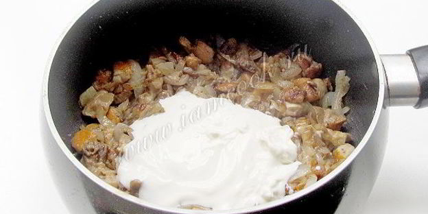 жульен с грибами и сметаной