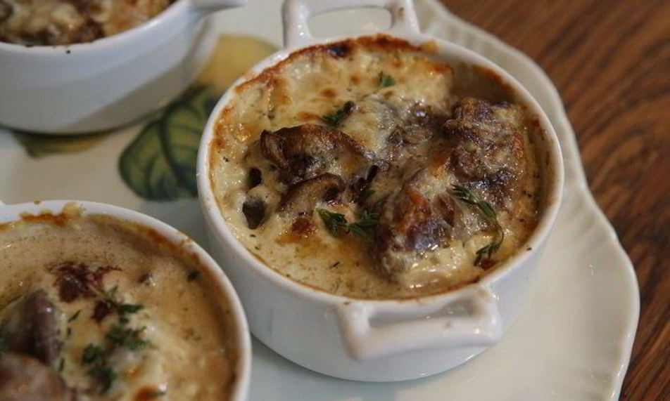 Рецепт жульена с куриной печенью и грибами