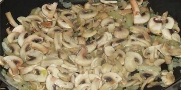 жульен с мидиями и креветками