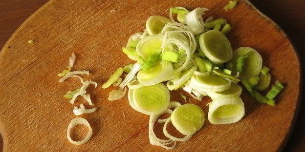 жульен том ям с крабовыми палочками