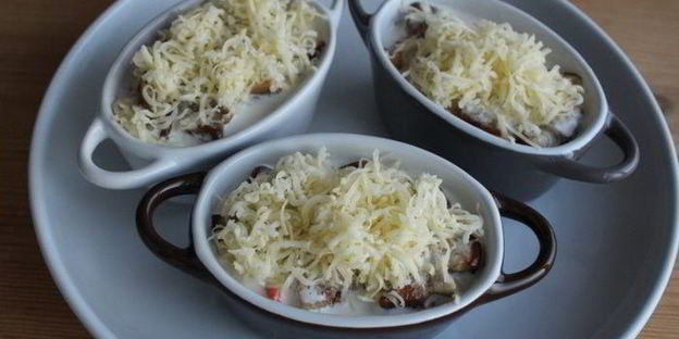 жюльен из крабов с белыми грибами