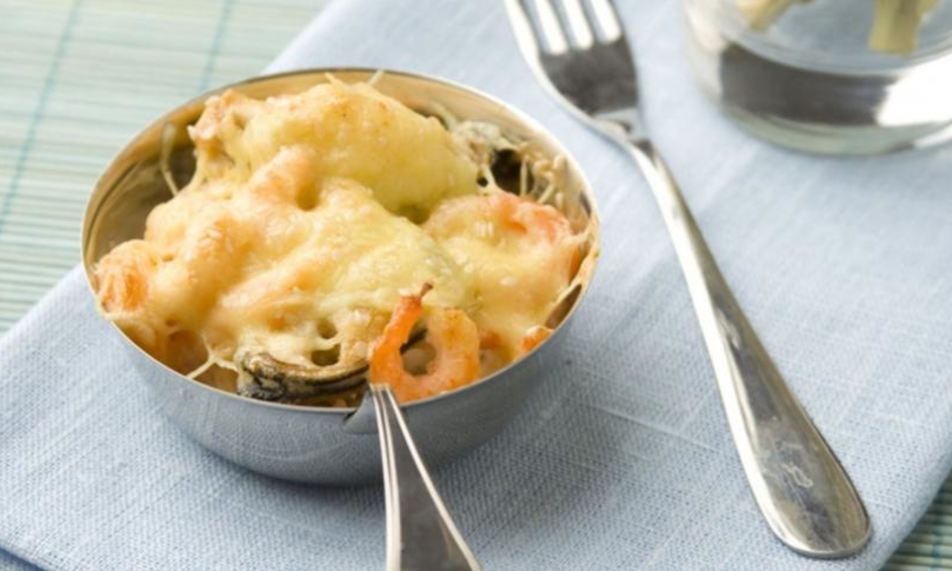 Рецепт жюльена из креветок и мидий на спарже