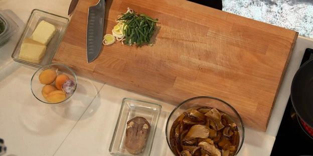 жюльен из языка с абрикосовым чатни