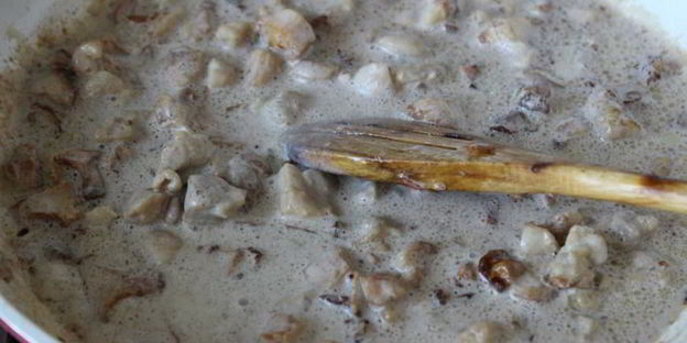 жюльен с курицей и лисичками