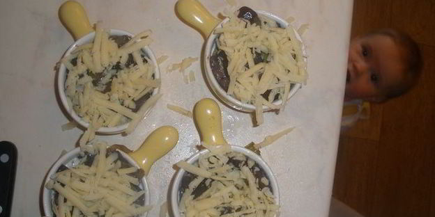 жюльен с перепелиными яйцами